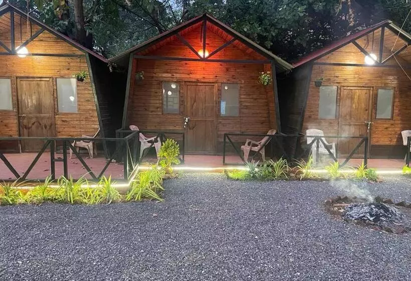 ベッドアンドブレックファースト Acoustic Cafe And Wooden Cottages