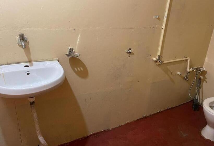 Bed and Breakfast Acoustic Cafe And Wooden Cottages