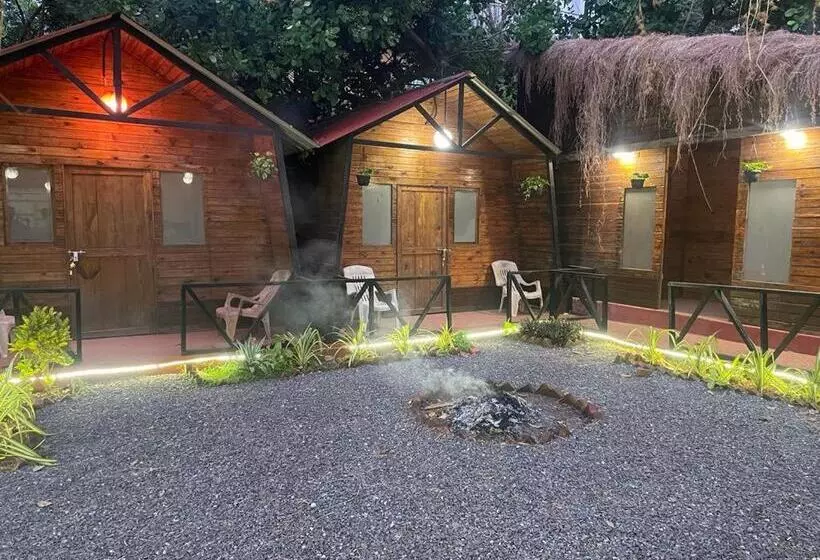 ベッドアンドブレックファースト Acoustic Cafe And Wooden Cottages