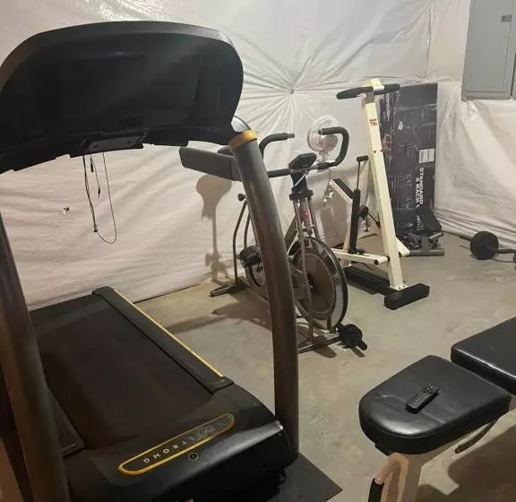 Aamiaismajoitus (B&B) Atkins Investments Inc. Swanhaven