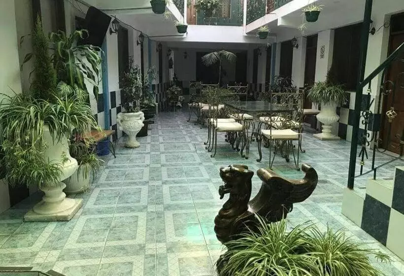 ホテル Hostal Familiar Fg