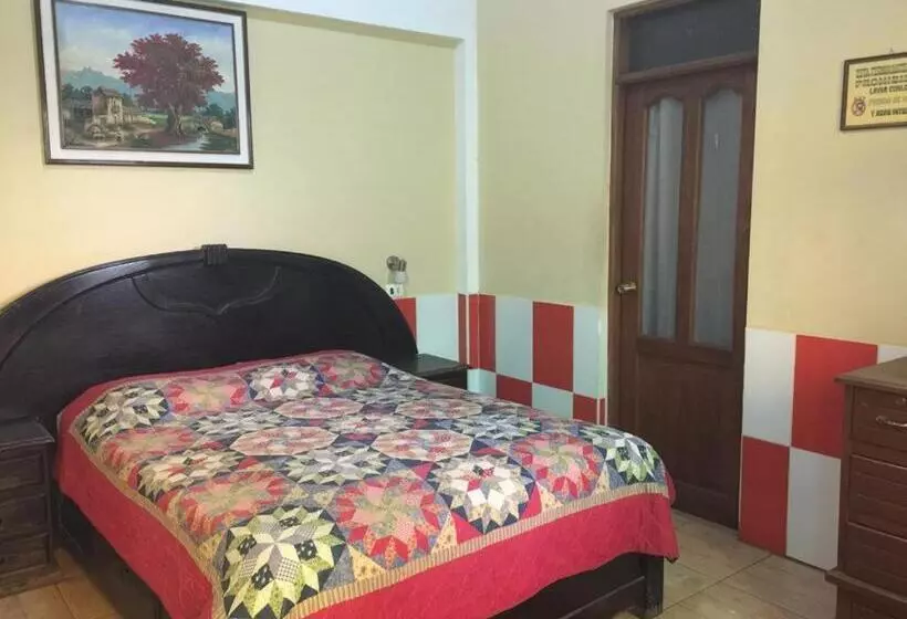 ホテル Hostal Familiar Fg