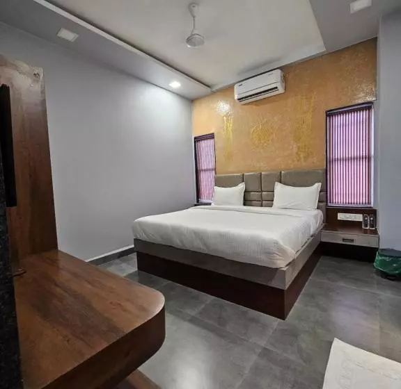 ホテル Happy Stay Kolhapur 2 Km From Kolhapur Airport