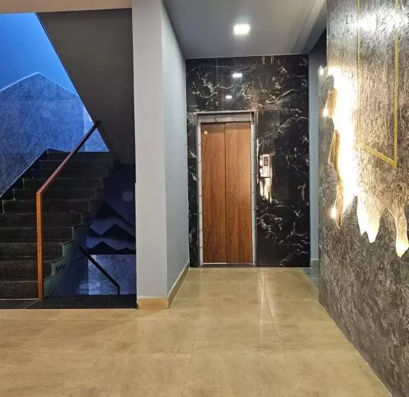 ホテル Happy Stay Kolhapur 2 Km From Kolhapur Airport
