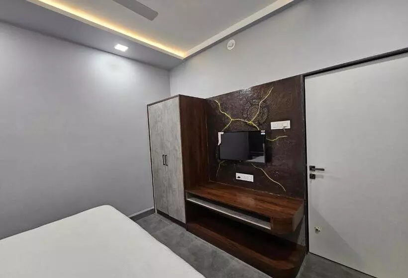 ホテル Happy Stay Kolhapur 2 Km From Kolhapur Airport