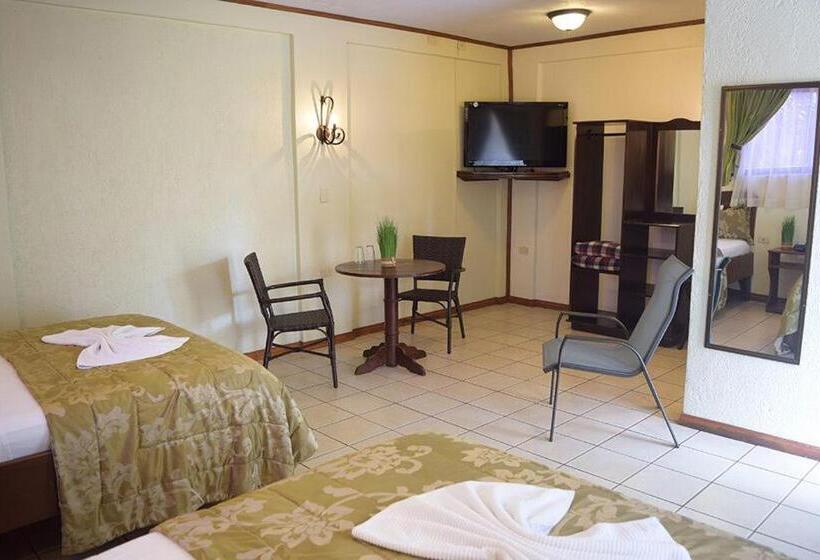 Отель Los Crestones