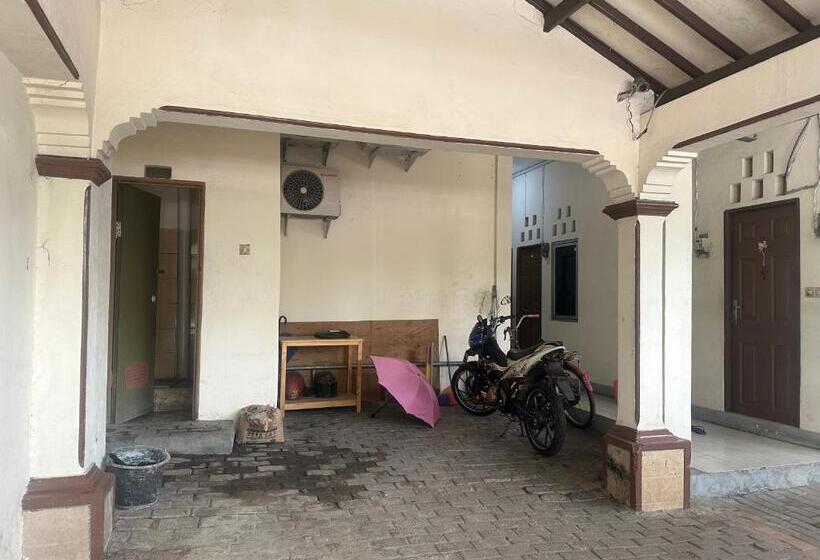 فندق Oyo 93379 S12