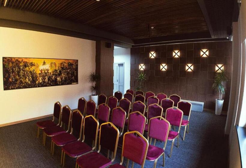 هتل Shymkent Park