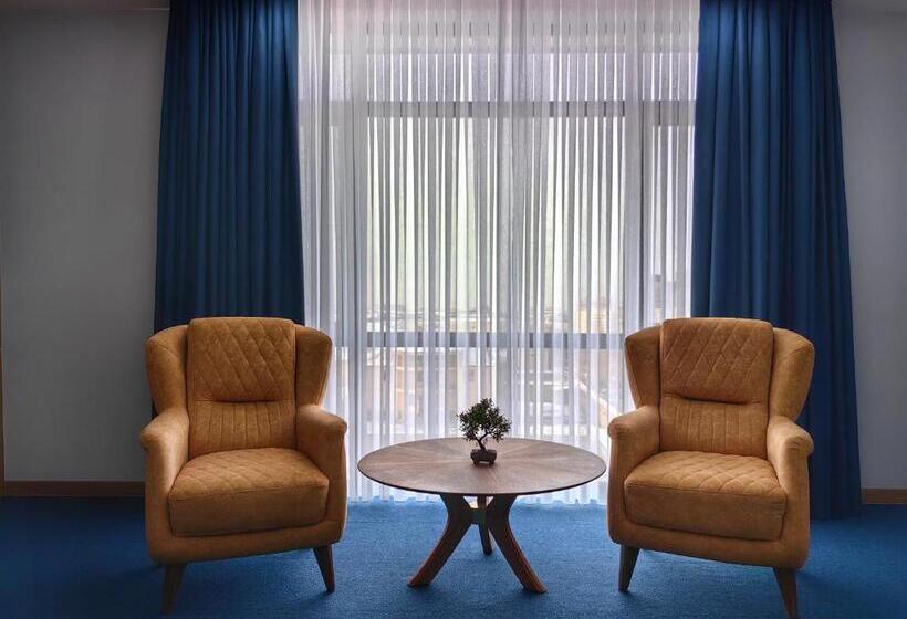 هتل Shymkent Park