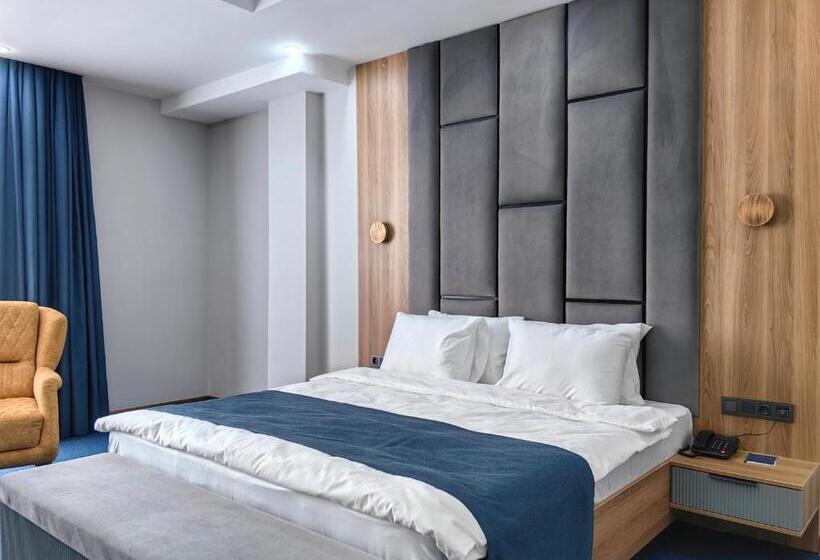 هتل Shymkent Park