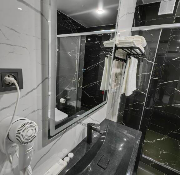 هتل Shymkent Park