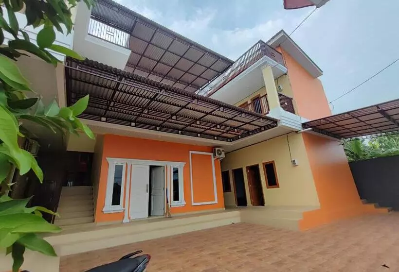 ホテル Spot On 93350 Alnasya Syariah