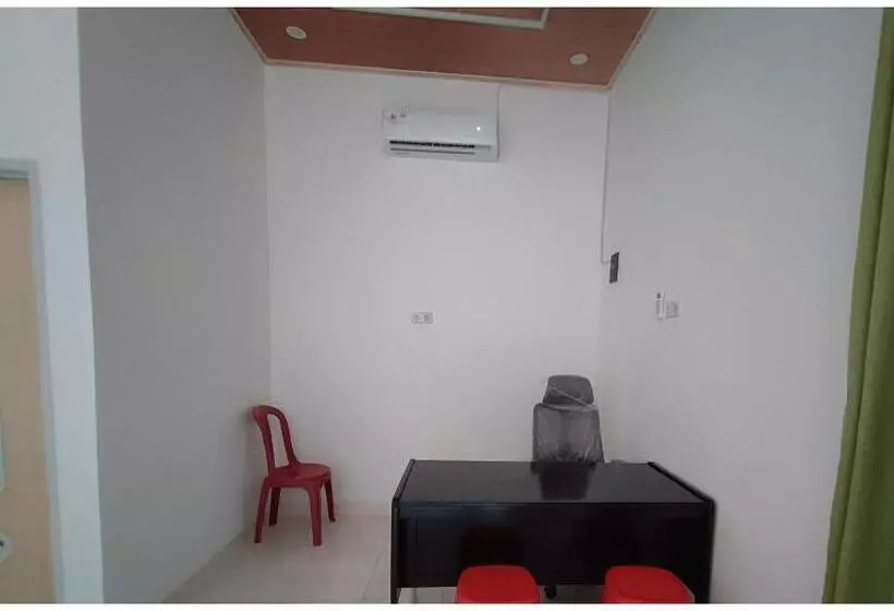 ホテル Spot On 93350 Alnasya Syariah