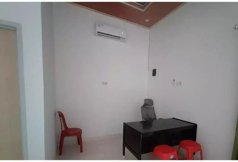 ホテル Spot On 93350 Alnasya Syariah