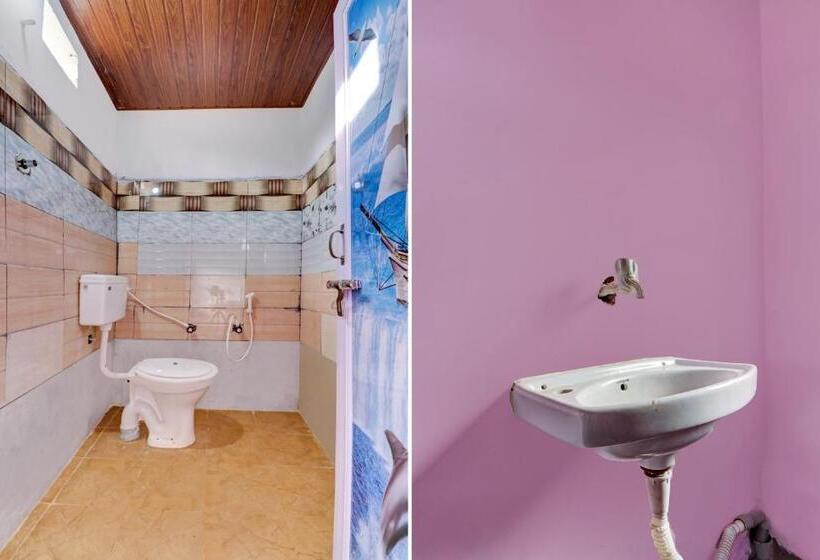 ホテル Spot On Lambacingi Grands