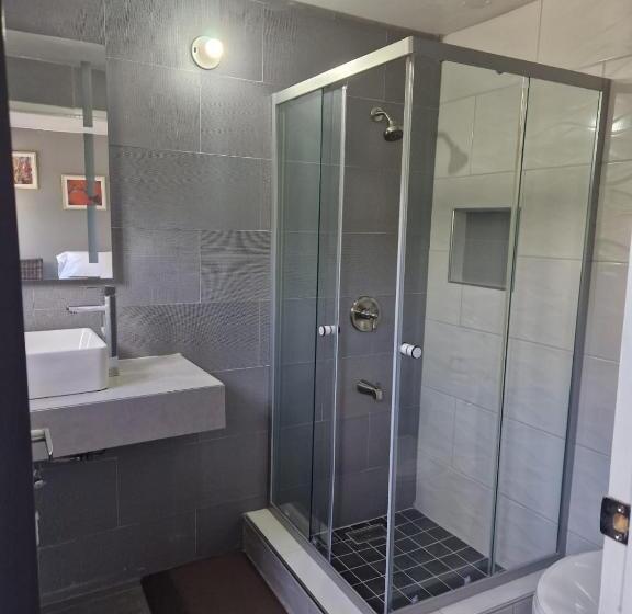 پانسیون Boonoonoonous