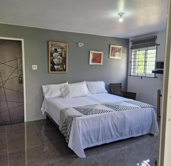 پانسیون Boonoonoonous