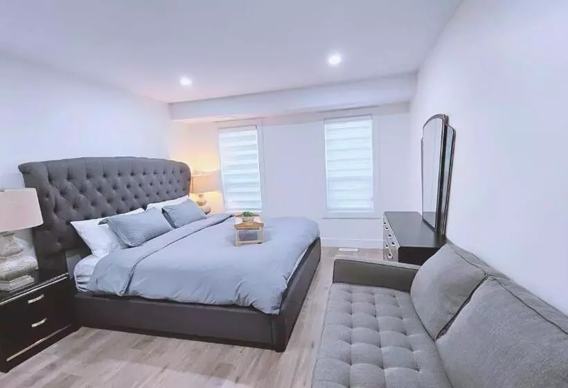 ペンション Beautiful Private King Room , Surrey