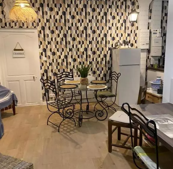 Majatalo La Suite Du Docteur Privey   Free & Secure Park Bike