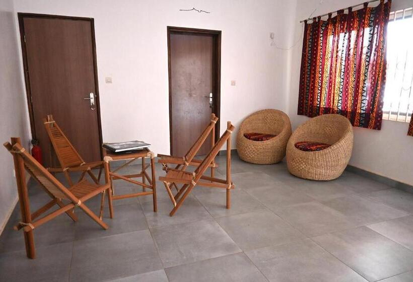 Pansiyon Les Amazones Rouges Maison Moderne Et Chaleureuse