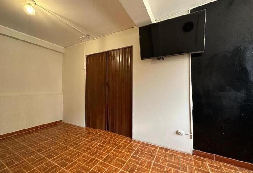 ペンション Mikuna Sapantiana