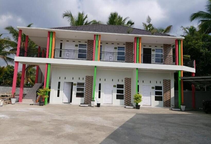 פנסיון Savannah Guest House