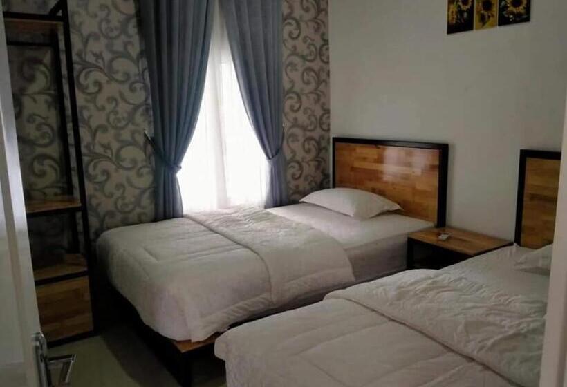 פנסיון Savannah Guest House