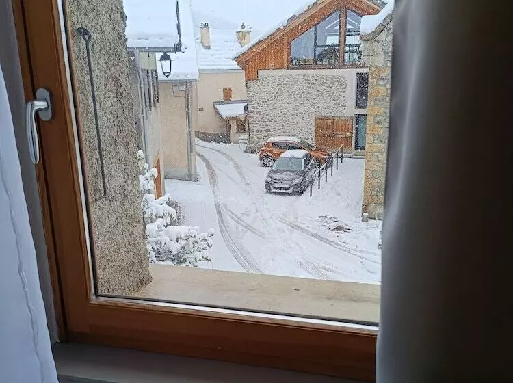 ユースホステル La Mansio De Bons