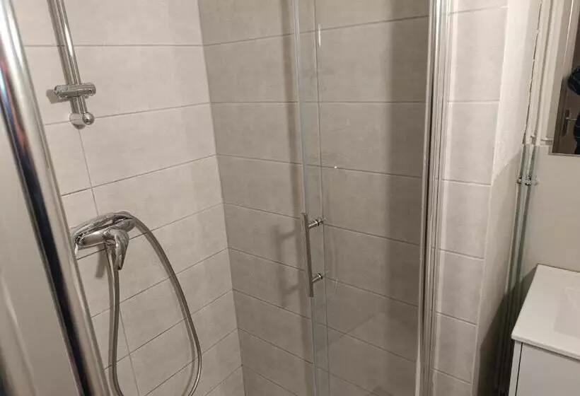 ユースホステル La Mansio De Bons