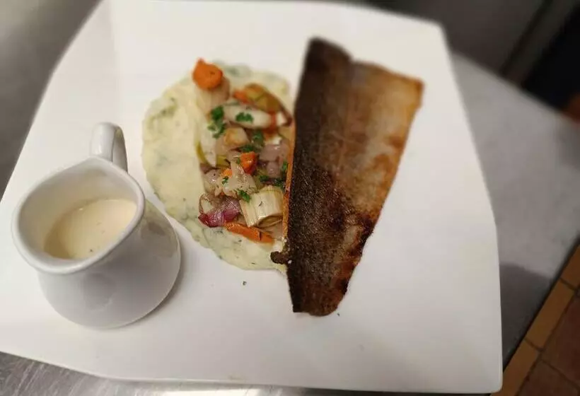 ユースホステル La Mansio De Bons