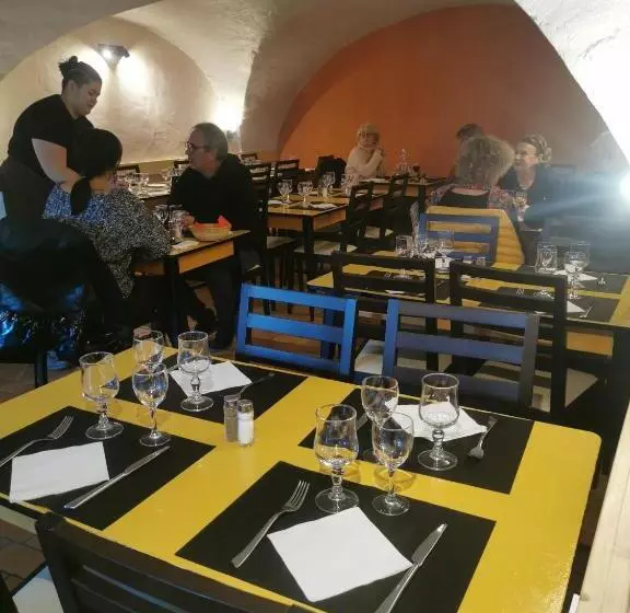 ユースホステル La Mansio De Bons