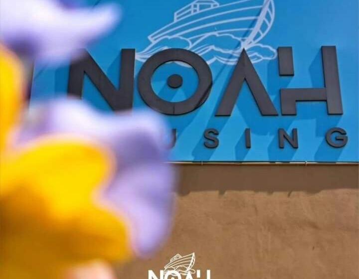 호스텔 Noah Housing