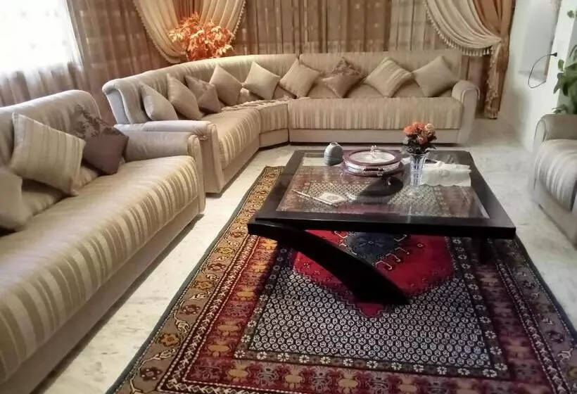 Aamiaismajoitus (B&B) Chez Mme Jaouida