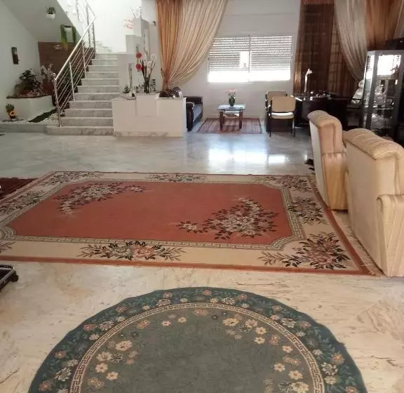 Aamiaismajoitus (B&B) Chez Mme Jaouida