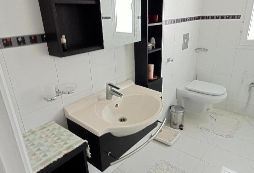 Bed and Breakfast Chez Mme Jaouida