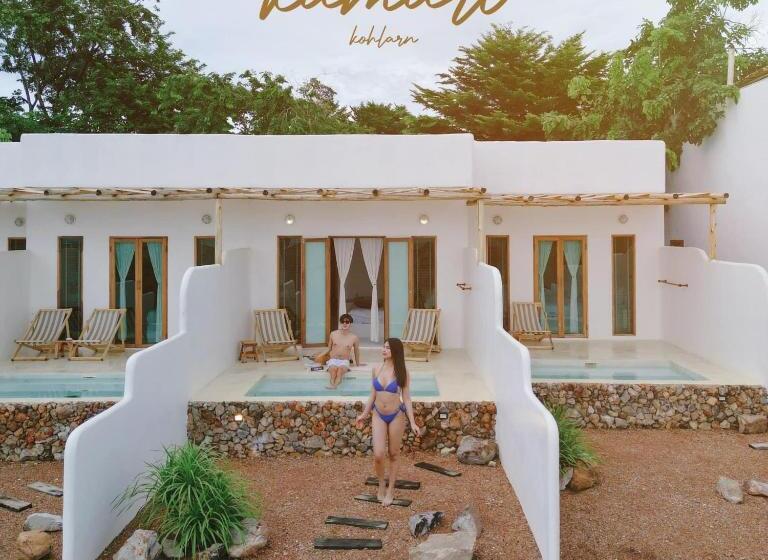 Bed and Breakfast Kamari Cafe&resort Kohlarn คามารีคาเฟ่แอนด์รีสอร์ทเกาะล้าน