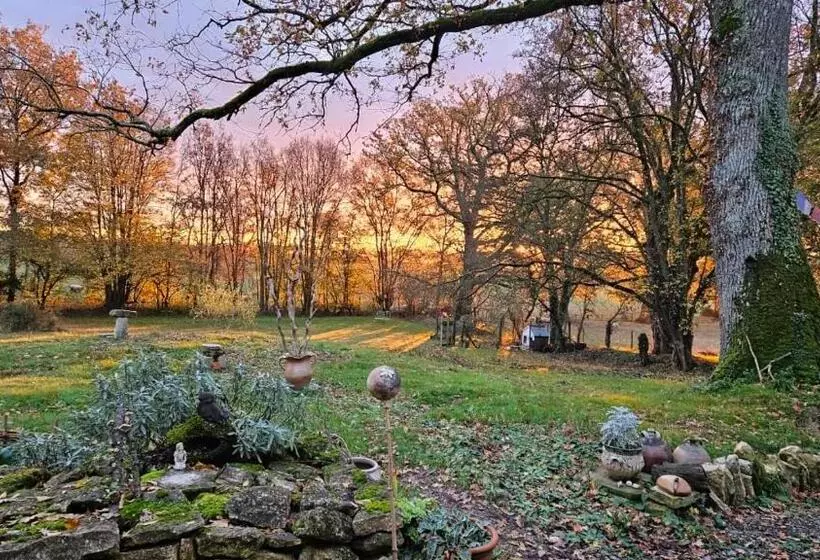 Aamiaismajoitus (B&B) Longère Typique — Charmante Chambre D Hôte