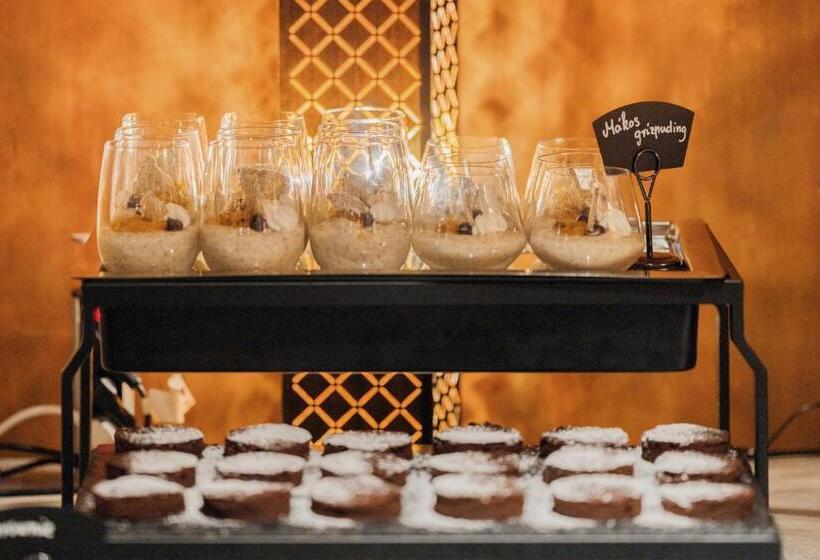 Bordűr Wellness Hotel Superior és Szőnyegmúzeum