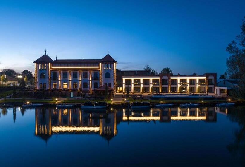 Bordűr Wellness Hotel Superior és Szőnyegmúzeum