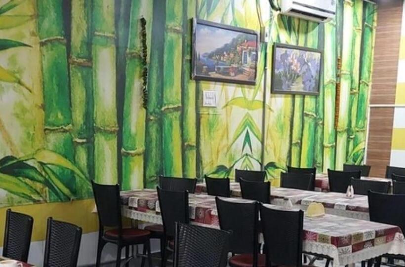 Collection O Hotel Paradise And Restaurant