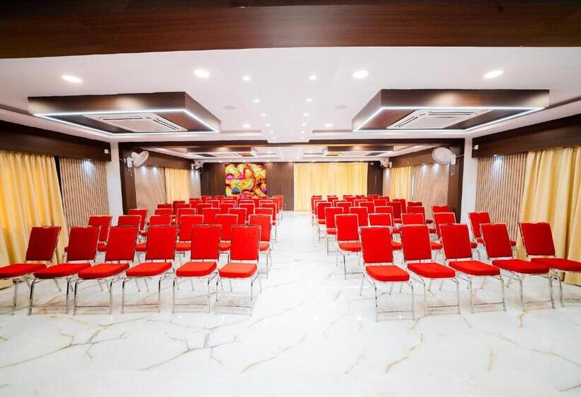 Fabhotel Brk Iconic Residency