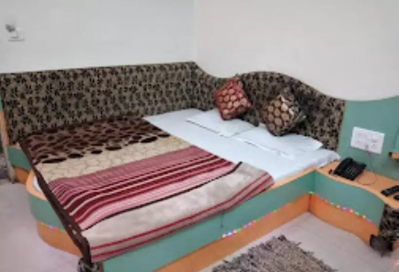 ホテル Amar Palace Pachmarhi Cantt