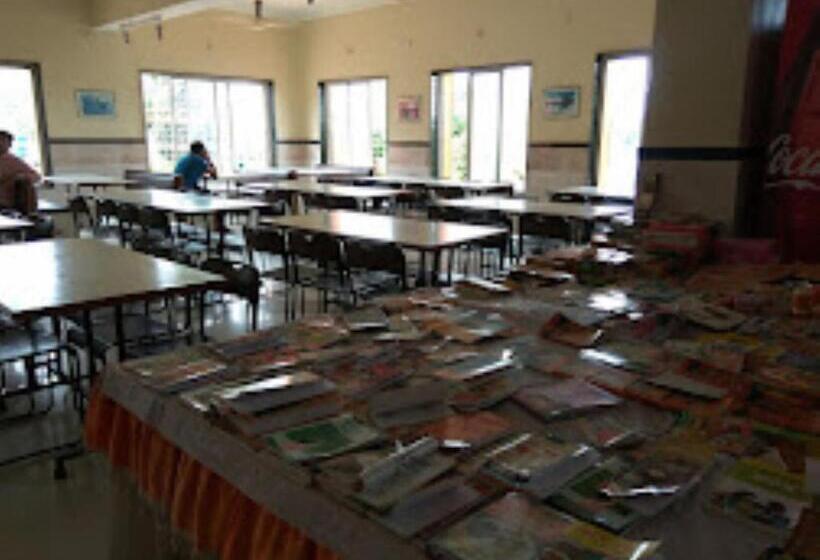 ホテル Girija,junnar