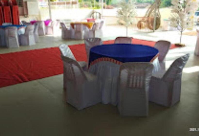 ホテル Girija,junnar