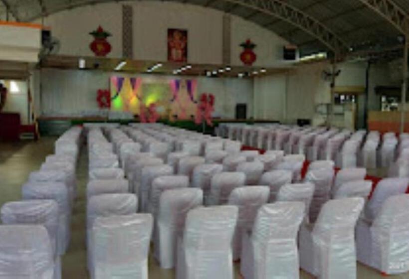 ホテル Girija,junnar