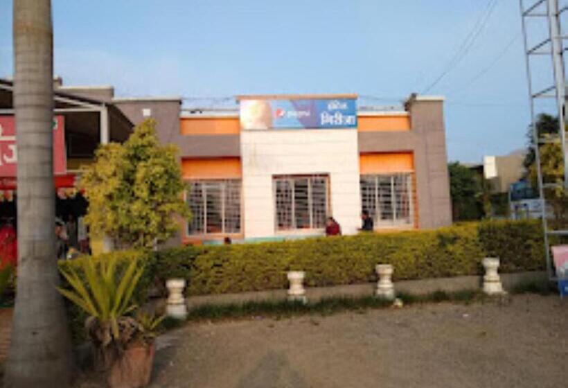 ホテル Girija,junnar