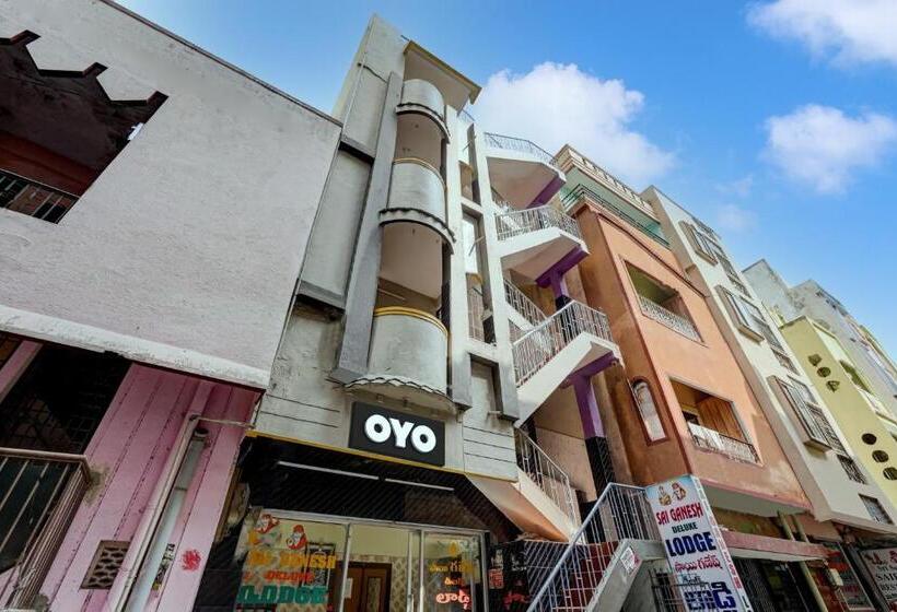 Hôtel Oyo Sai Ganesh Deluxe Lodge