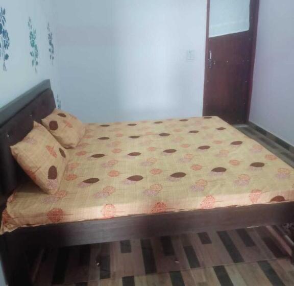 בית מלון כפרי Oyo The Village