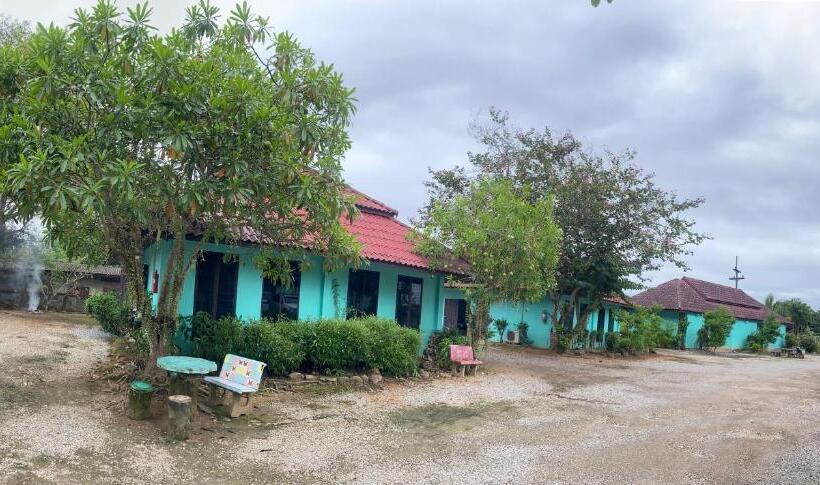 Szálloda Thungtako Resort