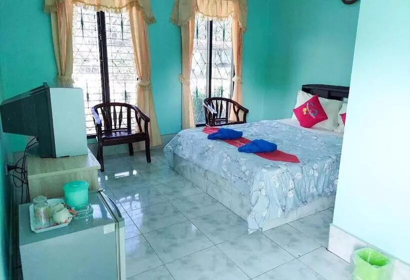 Hotelli Thungtako Resort